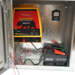 Aparat generator impulsuri 12 Joule, DC12V/220V. cu panou solar 30W si baterie 12V 12Ah cutie din inox, pentru gard electric Breckner Germany. - imagine 2